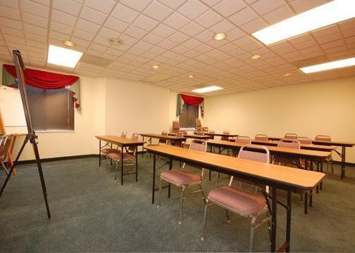 Spark By Hilton - Area & Hwy 460 3*